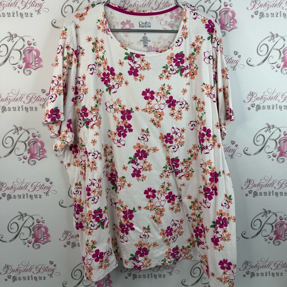 croft & barrow T-shirt flowers pink orange Women's Floral Top White and Pink